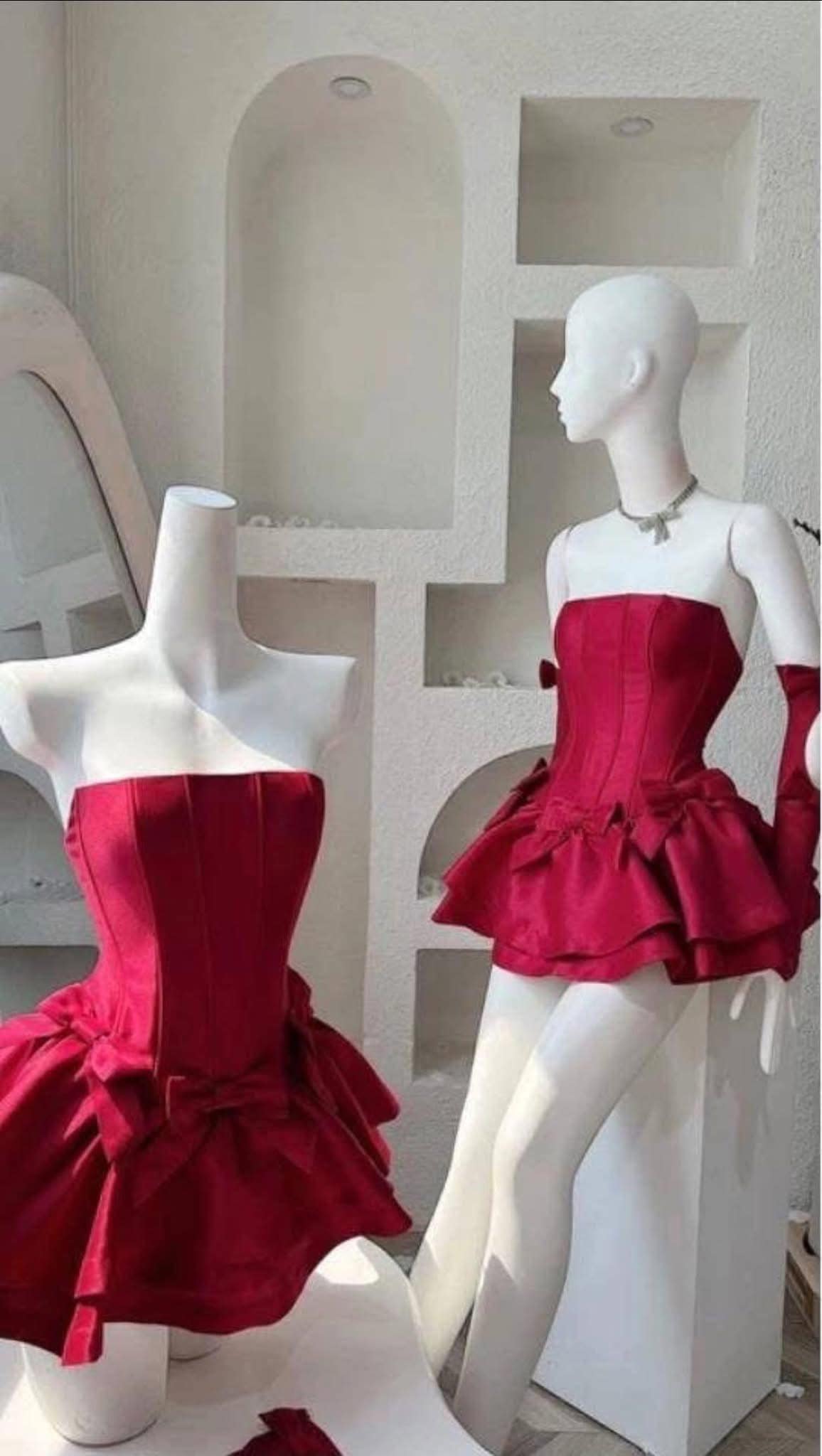 Robe de soirée en Satin bordeaux courte ligne A Chic, tenues de 18e anniversaire, C642