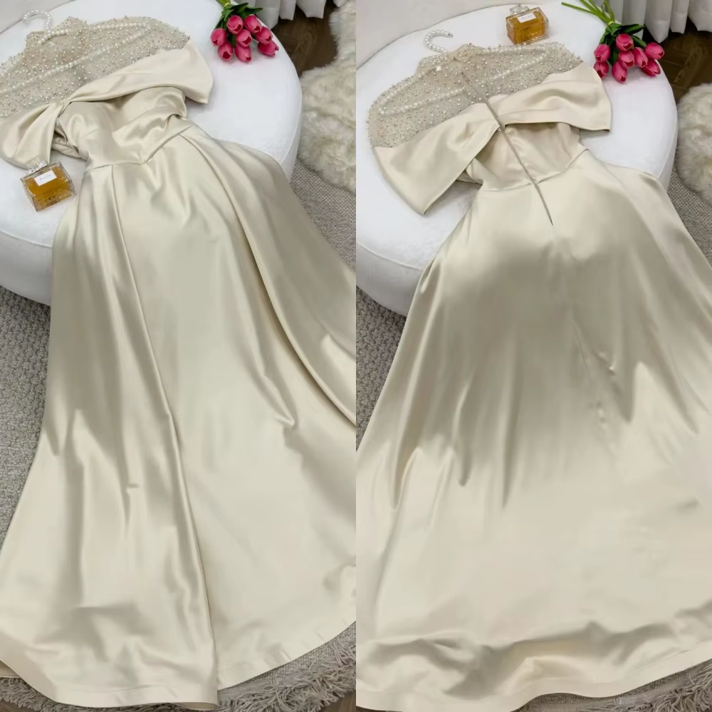Robe de soirée élégante en forme de A, robe élégante, longueur au sol, manches courtes, col illusion, satin avec perles froncées, robe de bal C3284