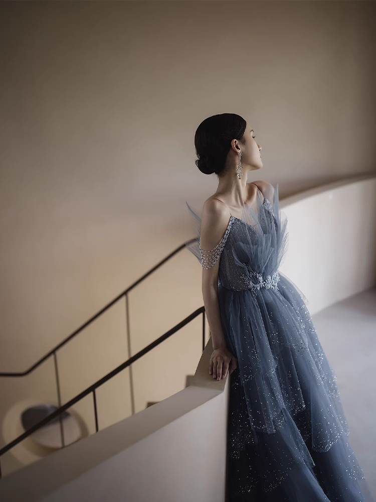 Luxe une ligne bretelles Spaghetti gris bleu longueur de plancher robes de bal B002