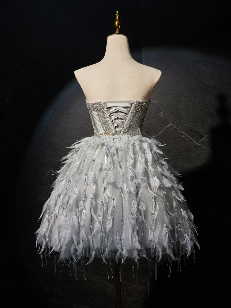 Robes de soirée en plumes de perles de tulle à col en coeur gris B078