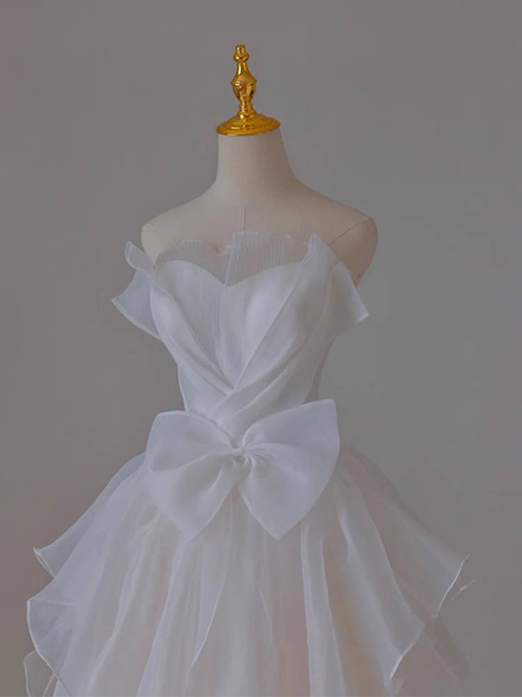Vintage Ball Gown Short Sleeves White Long Wedding Dresses B084