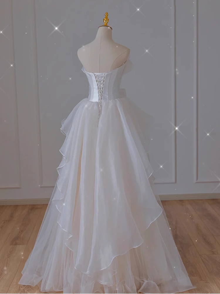 Vintage Ball Gown Short Sleeves White Long Wedding Dresses B084