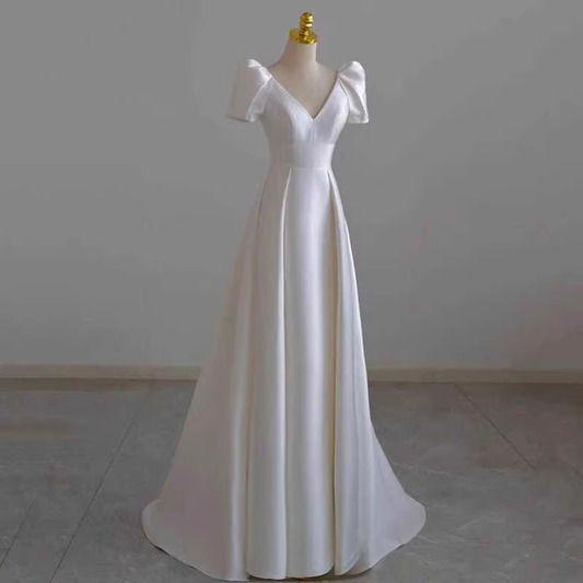 Vintage A line Short Sleeves White Long Wedding Dresses B085