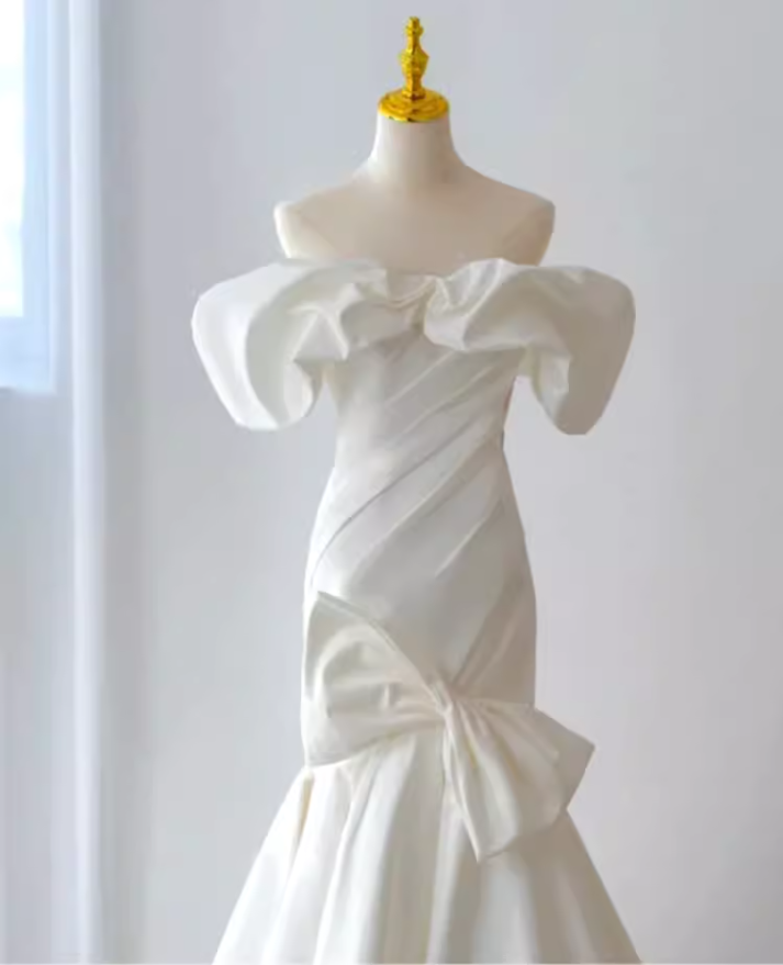 Vintage sirène hors de l'épaule décolleté blanc longues robes de mariée C111