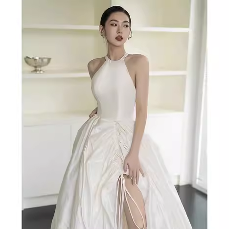 Vintage Ball Gown Scoop Neckline White Satin Wedding Dresses C120