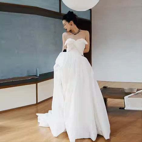 Vintage Ball Gown White Satin Wedding Dresses C121