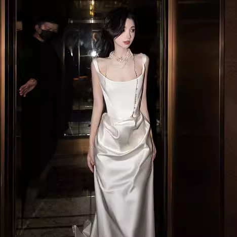 Vintage Sheath Sleeveless White Satin Wedding Dresses C122