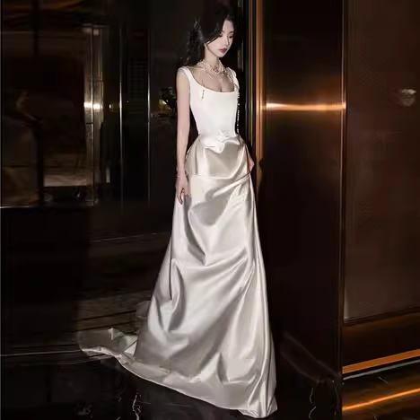 Vintage Sheath Sleeveless White Satin Wedding Dresses C122
