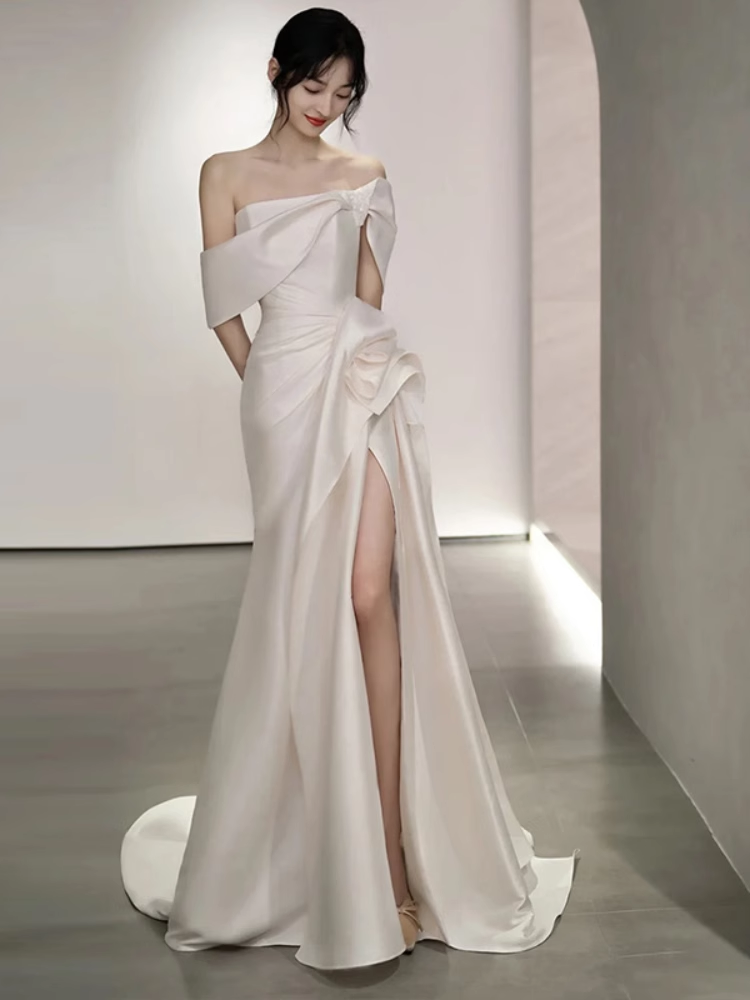 Robe de mariée sirène de conte de fées, manches courtes, blanche, épaules dénudées, fente latérale, C1243