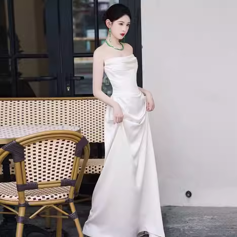 Simple Strapless White Satin Wedding Dresses C136