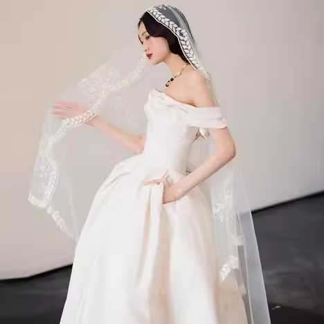 Robe de bal simple, épaules dénudées, manches courtes, robes de mariée en Satin blanc, C143