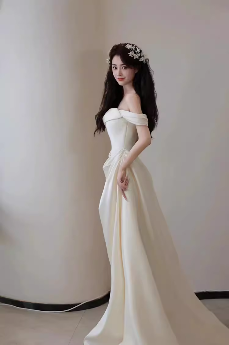 Vintage A line Off The Shoulder White Wedding Dress With Short Sleeves C1464