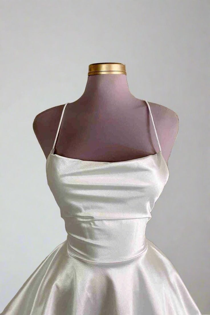 Robe de soirée courte à bretelles et lacets en coupe A-Line C1501
