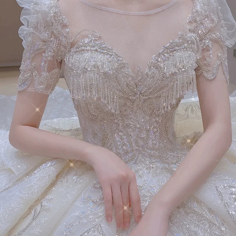 Dreamy Ball Gown Scoop Neckline White Lace Long Wedding Dresses With Beads C1792
