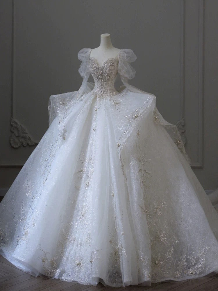 Dreamy Ball Gown Sweetheart Long Sleeves White Lace Wedding Dresses With Beads C1795
