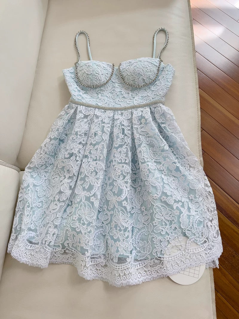 Robe de soirée courte en dentelle bleu ciel clair à bretelles spaghetti modeste, tenue d'anniversaire C2256
