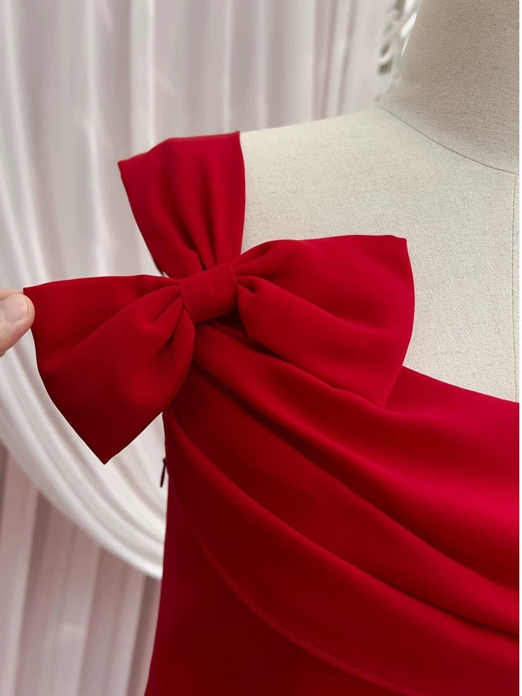 Robe de soirée courte rouge en mousseline de soie à bretelles spaghetti et gaine simple, tenue d'anniversaire C2271