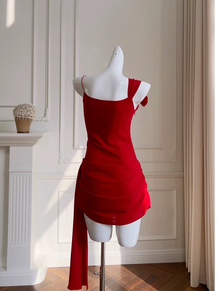 Robe de soirée courte rouge en mousseline de soie à bretelles spaghetti et gaine simple, tenue d'anniversaire C2271