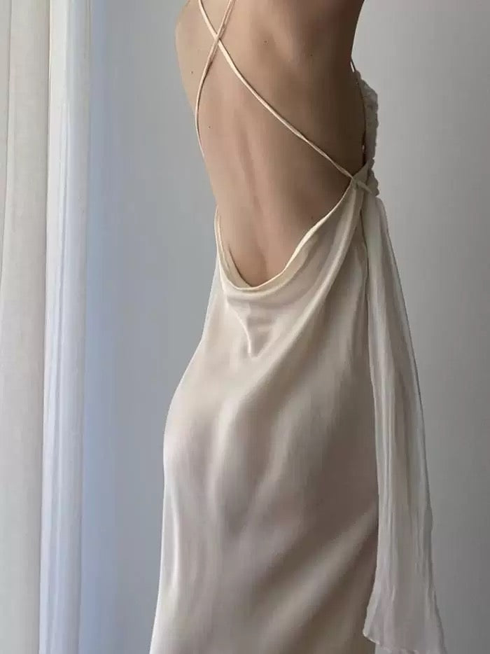 Robe de soirée blanche modeste à bretelles spaghetti et à volants, dos nu, ligne A, C2331