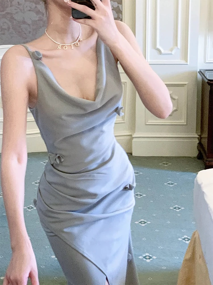 Robe de soirée longue en satin gris à bretelles sirène et fente C2400