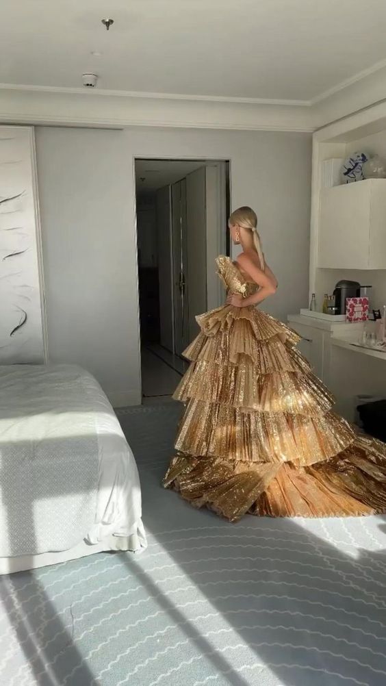 Fancy Ball Gown Strapless Gold Sequin Long Prom Dresses Evening Dress C2627