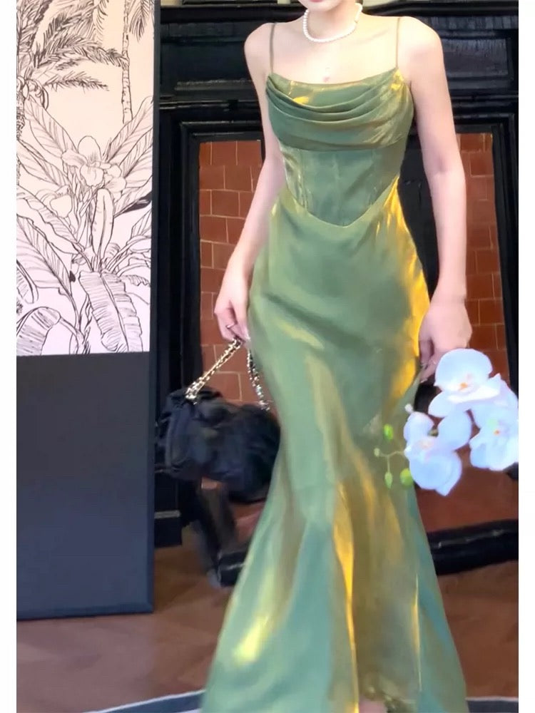 Superbe robe de soirée sirène à bretelles spaghetti verte C2685