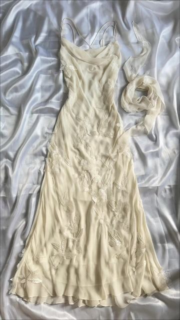 Elegant Sheath Spaghetti Straps Long Ivory Backless Prom Dresses Evening Dress C3010