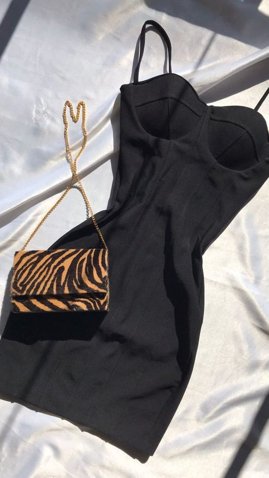 Robe de soirée courte en satin noire à bretelles fourreau pour 16e anniversaire C3081