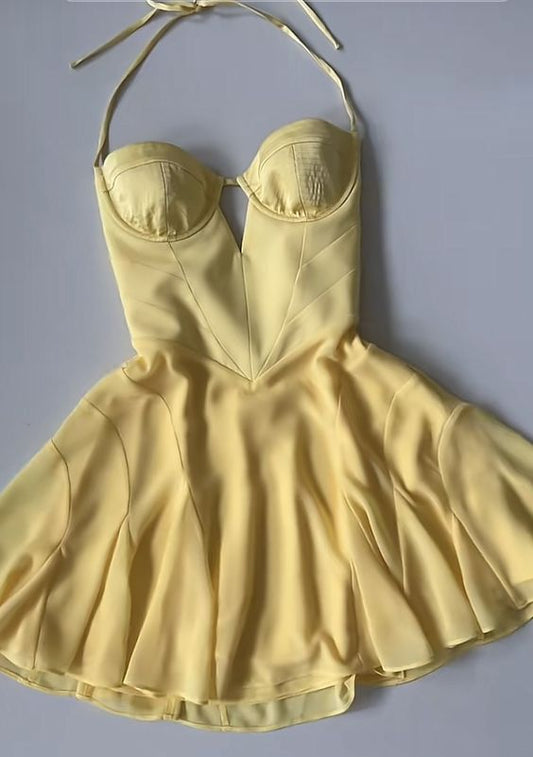 Robe de soirée courte jaune à col licou pour 16e anniversaire C3102