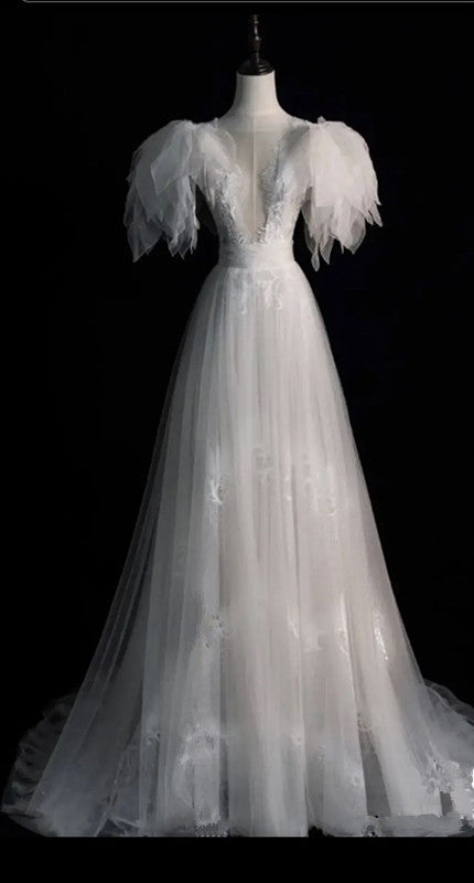 Vintage A line V Neckline Tulle Ivory Long Wedding Dresses With Lace C3509