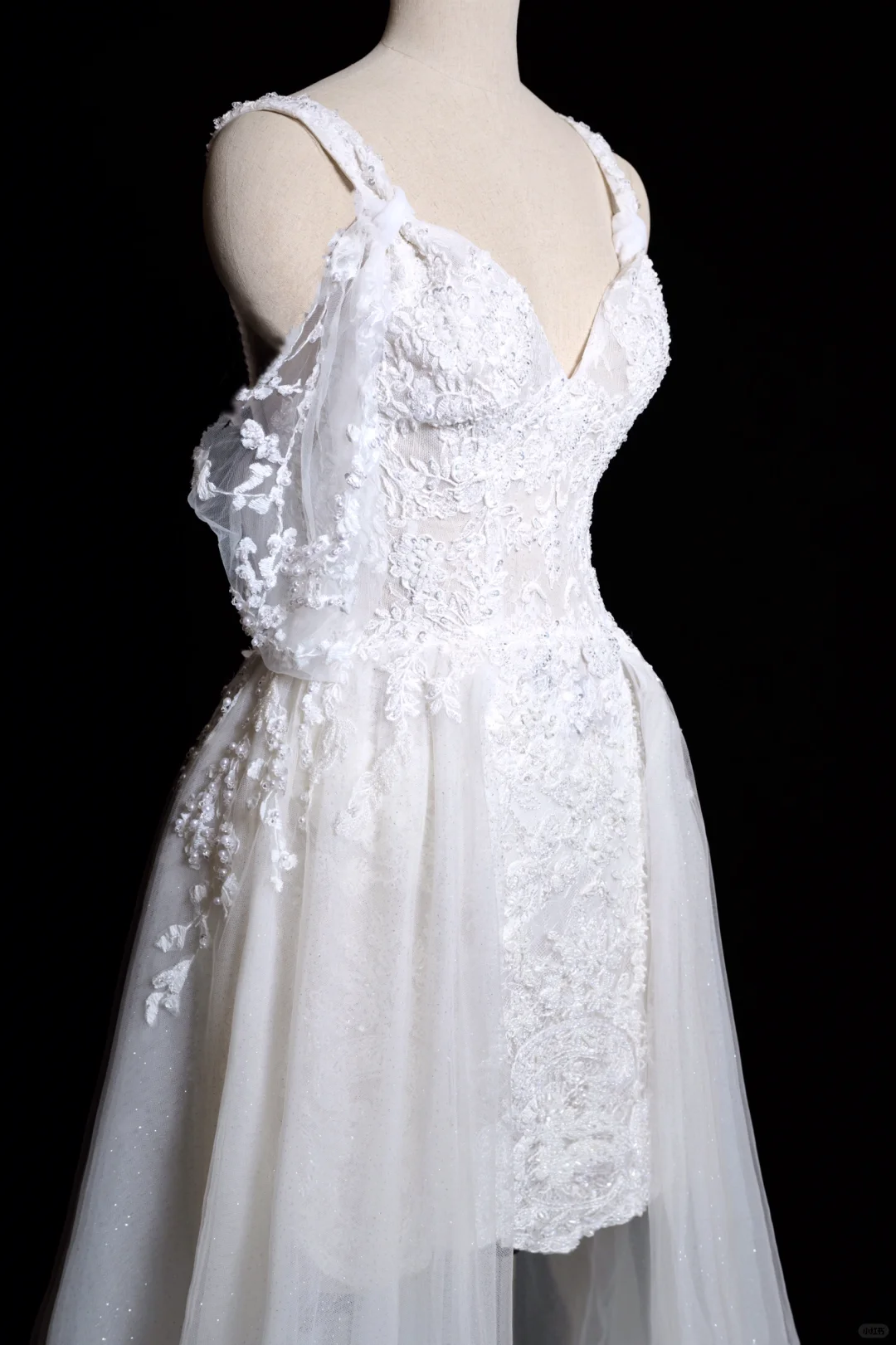 Vintage A Line Spaghetti Straps White Tulle Lace Long Wedding Dresses C3844