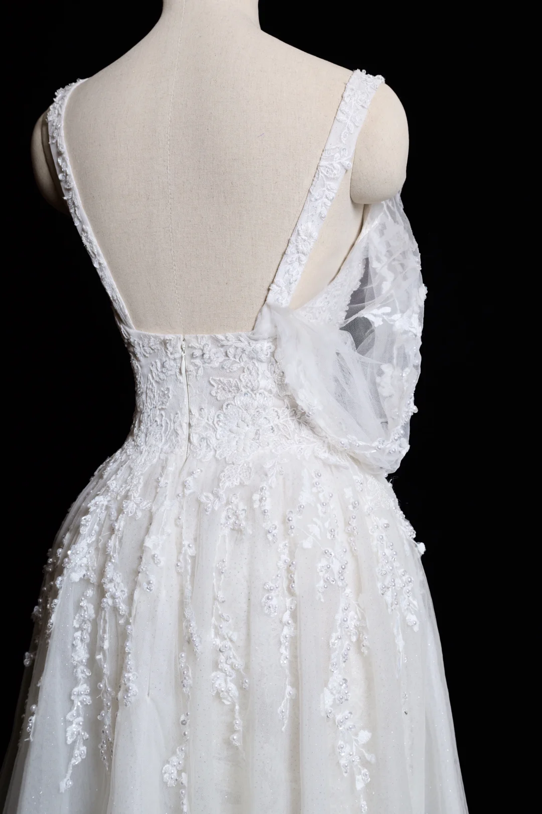 Vintage A Line Spaghetti Straps White Tulle Lace Long Wedding Dresses C3844