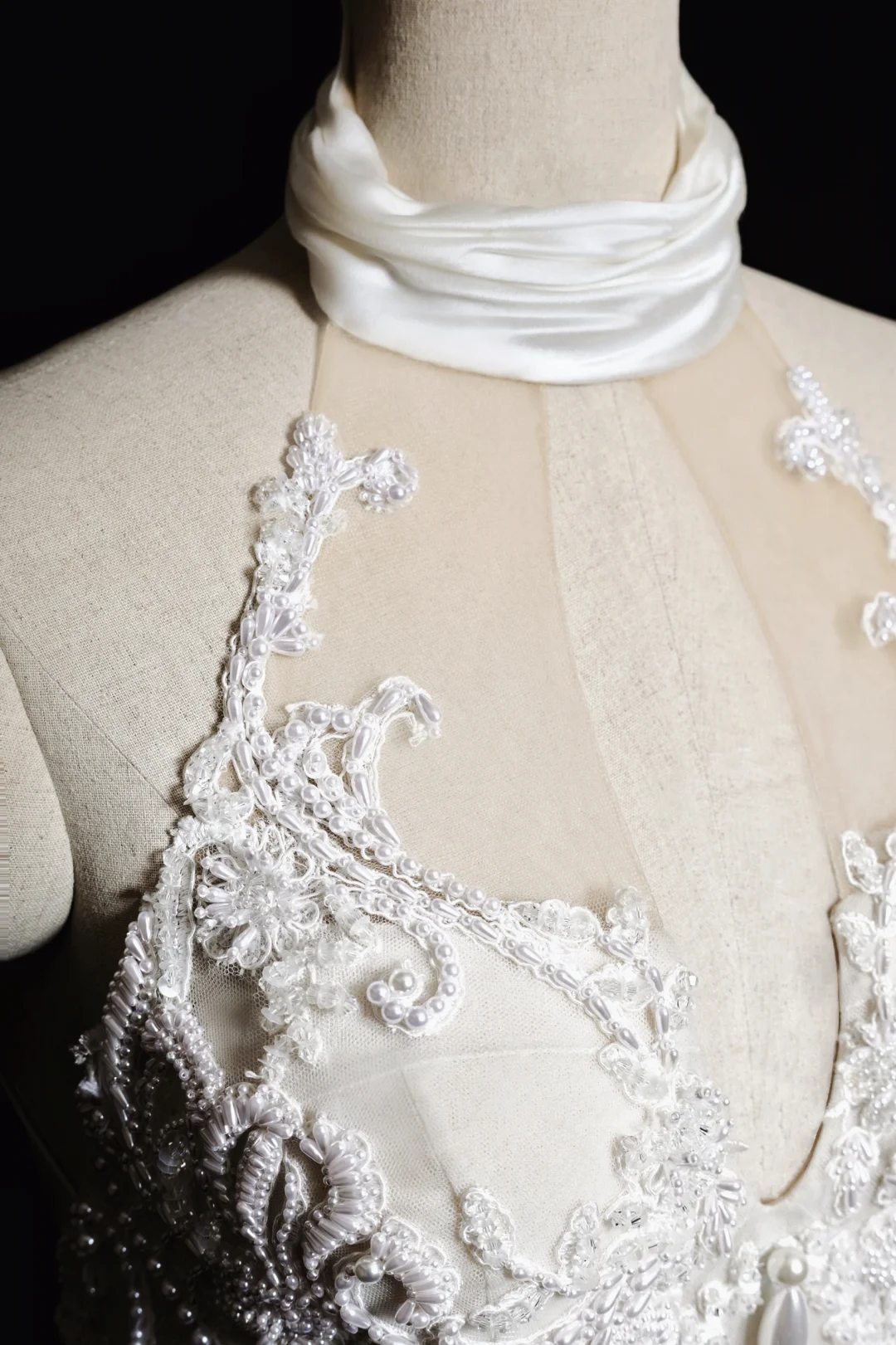 Robe de mariée longue plissée en satin et dentelle, style sirène, vintage, dos nu, C3846