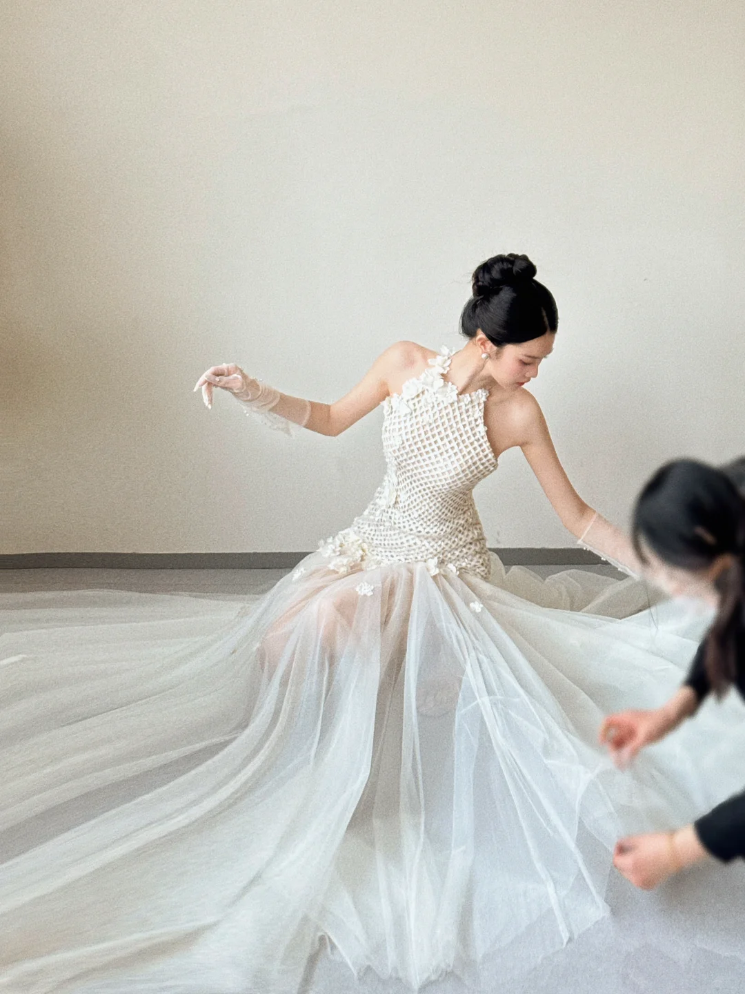 Classy Elegant Mermaid Halter Tulle With Gloves Long Wedding Dresses C3856