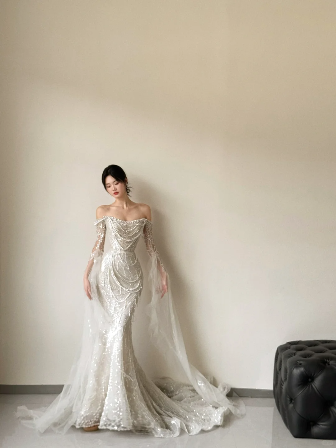 Superbe robe de mariée sirène à épaules dénudées, en tulle et perles, manches longues, C3858