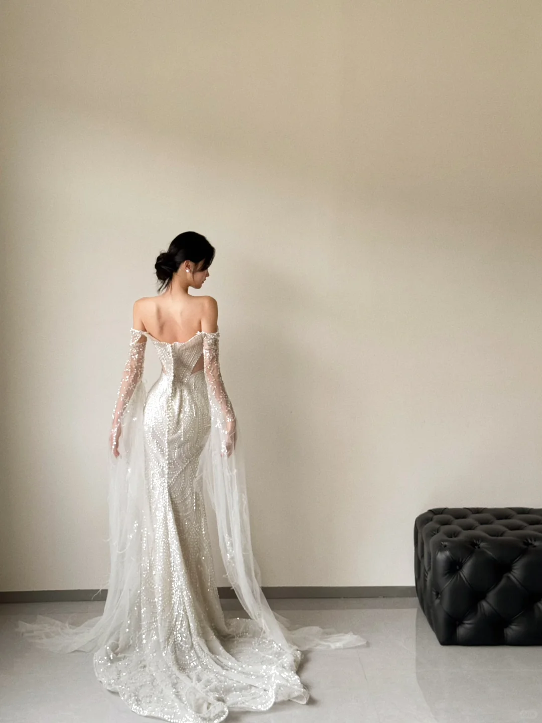 Superbe robe de mariée sirène à épaules dénudées, en tulle et perles, manches longues, C3858