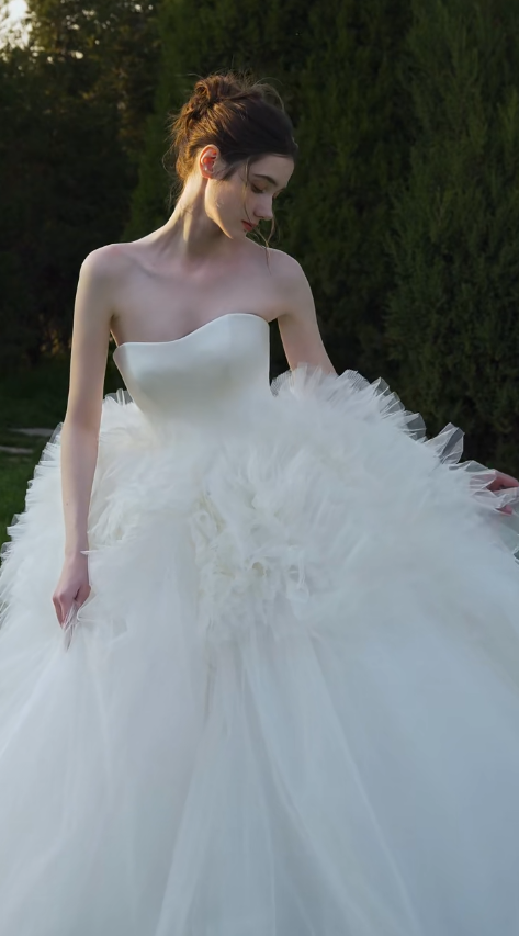 Simple Elegant Ball Gown Strapless Satin Tulle Long Wedding Dresses C3879