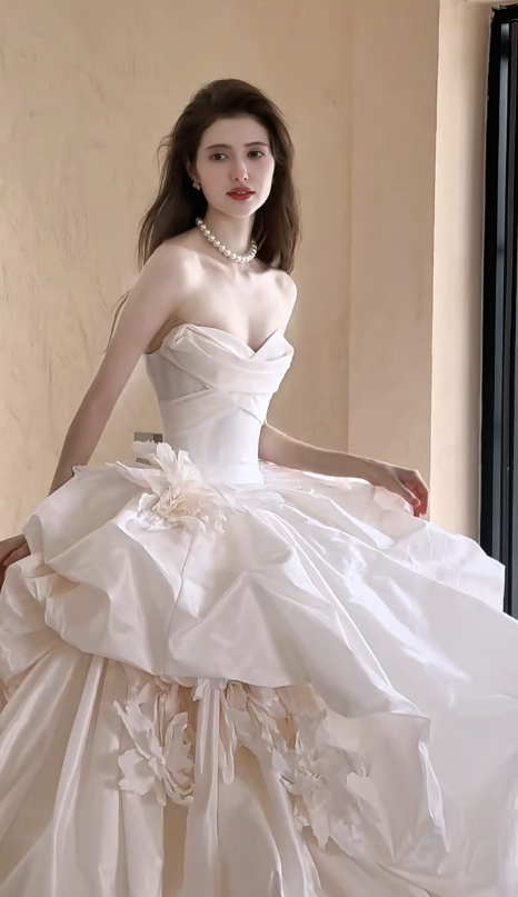Vintage Ball Gown Strapless Satin Long Wedding Dresses C3894