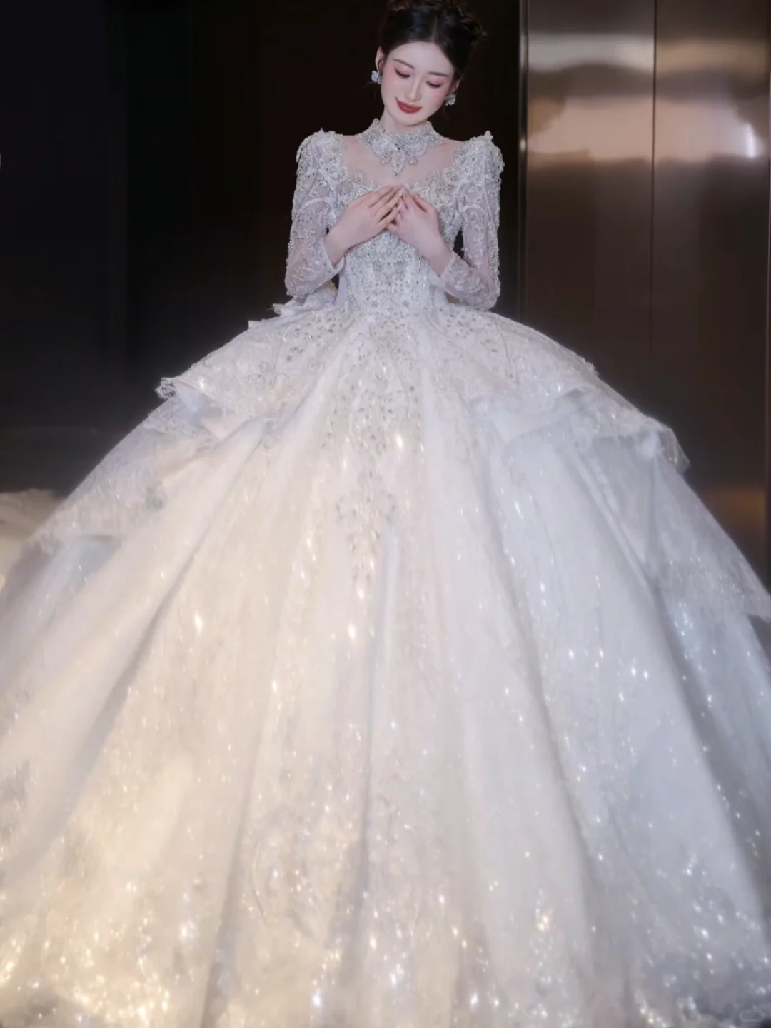 Gorgeous Ball Gown Tulle Beaded Long Sleeves Long Wedding Dresses C3900