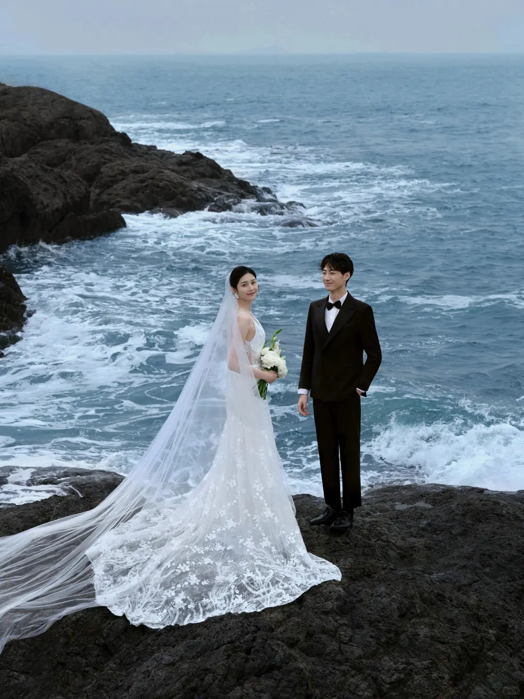 Unique Mermaid Spaghetti Strpas White Tulle Applique With Veil Long Wedding Dresses C3907