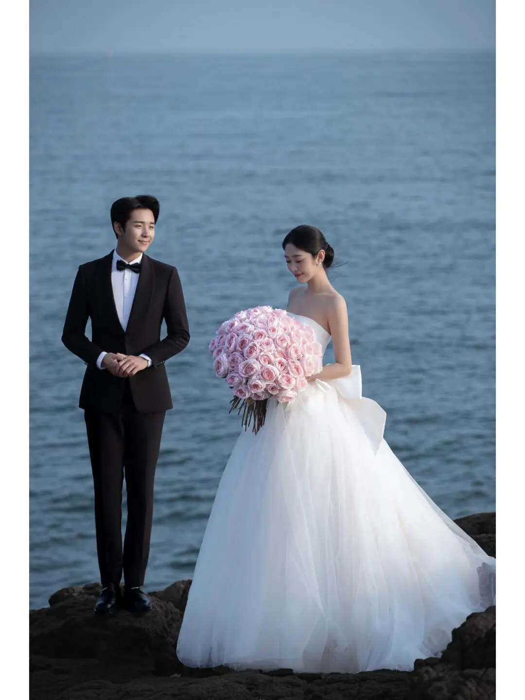 Robe de mariée longue en satin blanc, élégante, bustier, avec voile, C3912
