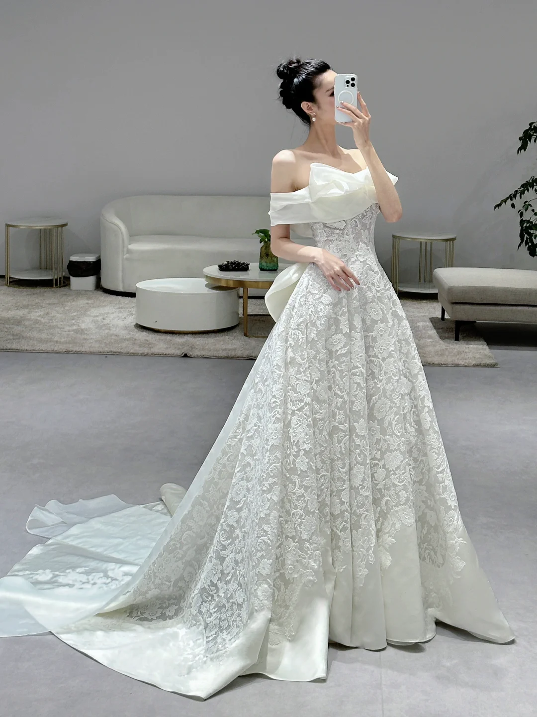 Dreamy Ball Gown Off The Shoulder Satin Tulle Lace Long Wedding Dresses C3972