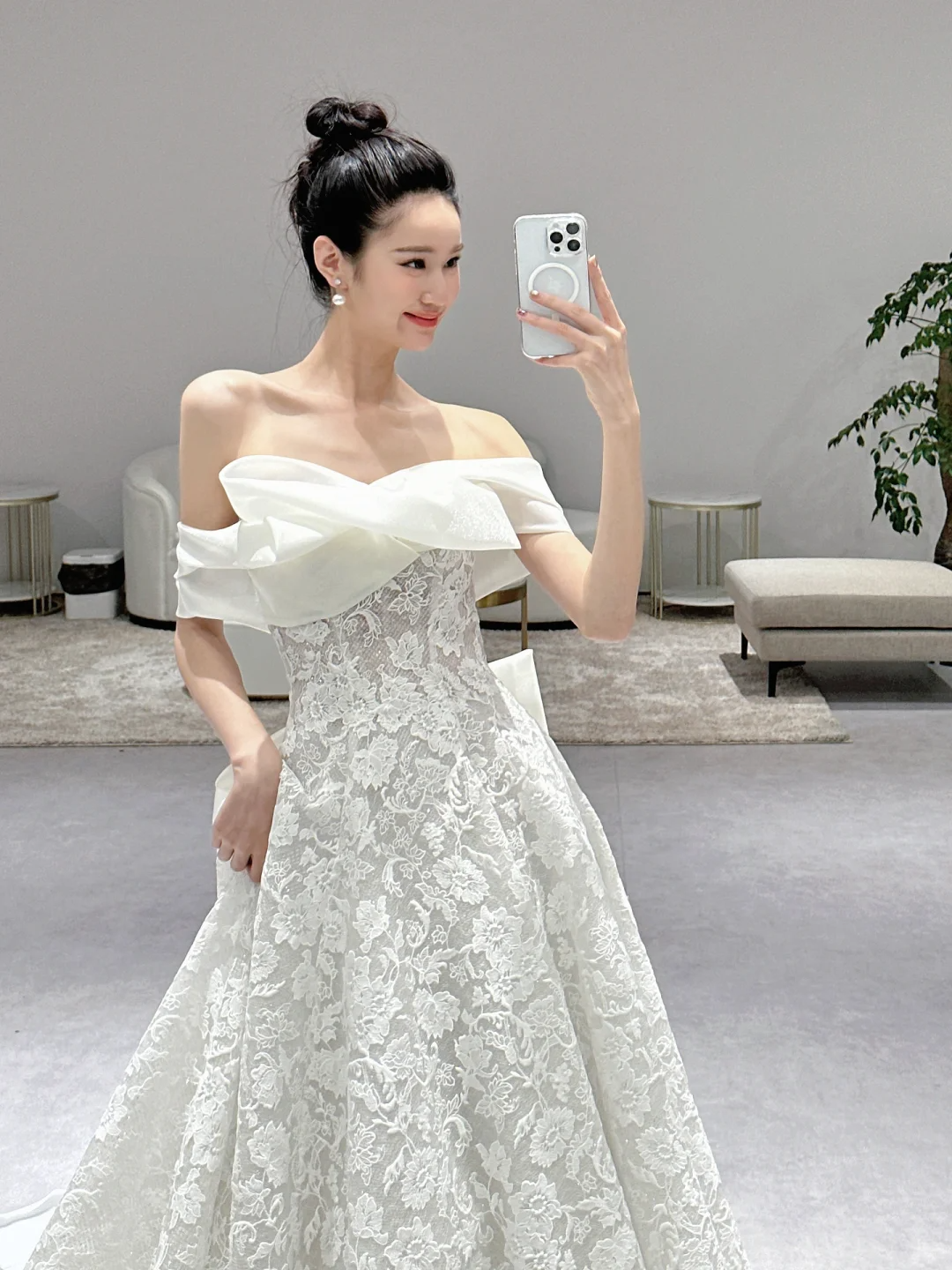 Dreamy Ball Gown Off The Shoulder Satin Tulle Lace Long Wedding Dresses C3972