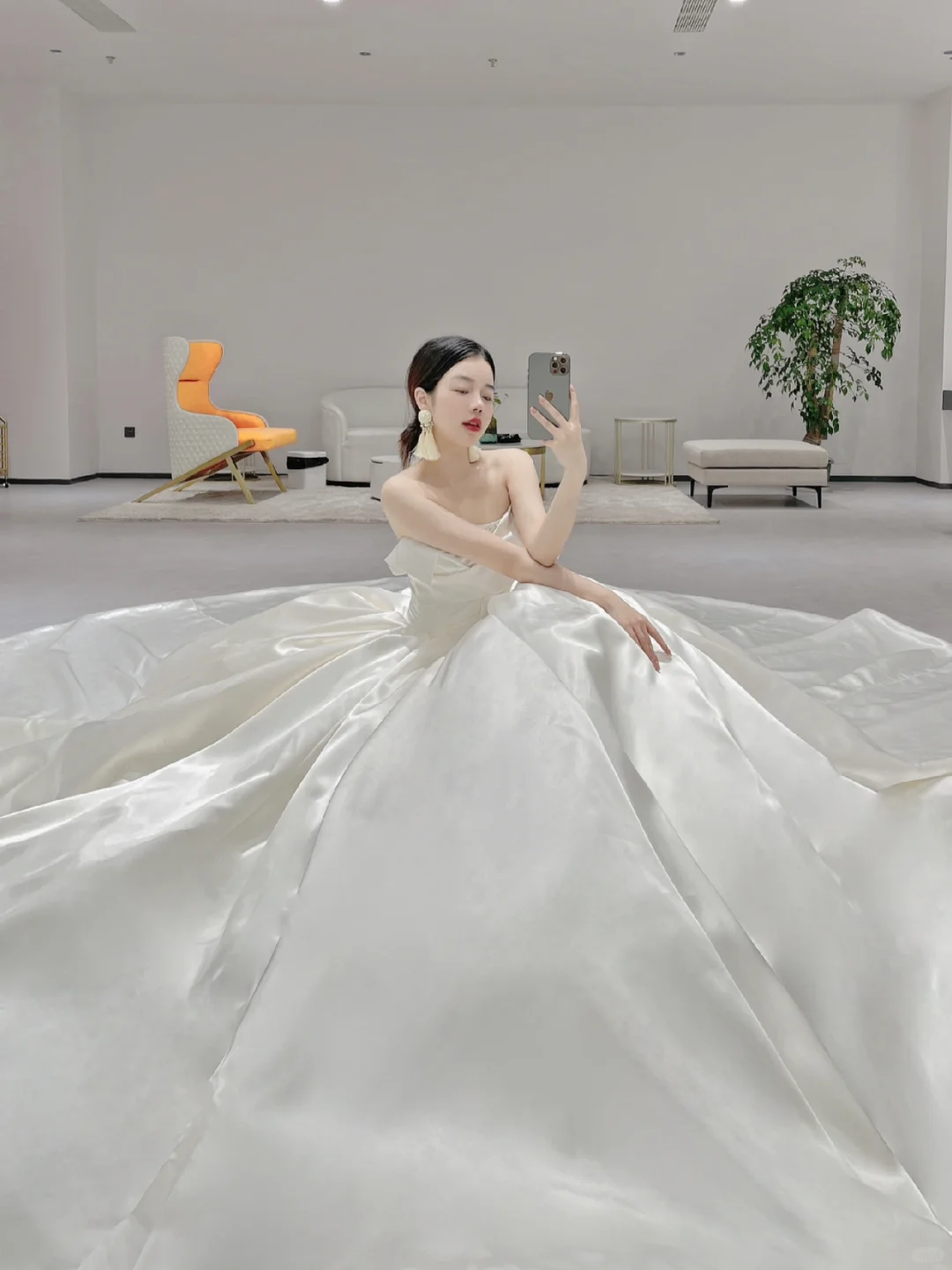 Robe de mariée longue plissée en satin, élégante, sans bretelles, robe de bal, C3977