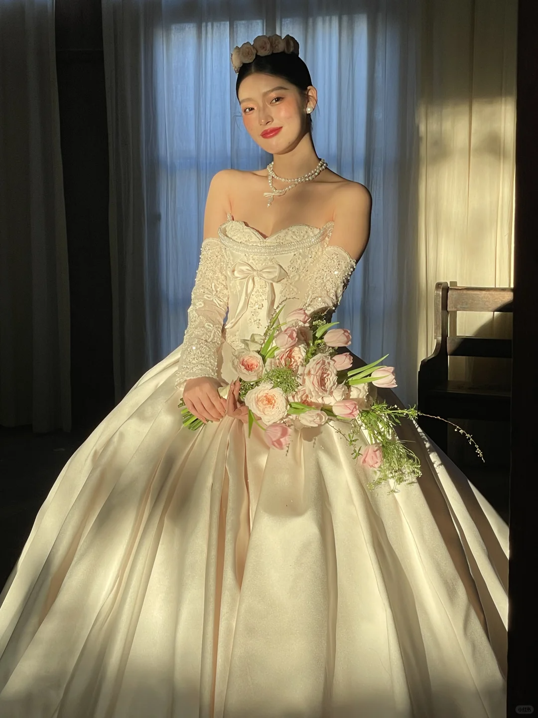 Vintage Ball Gown Strapless Satin Beaded With Sleeves Long Wedding Dresses C3996