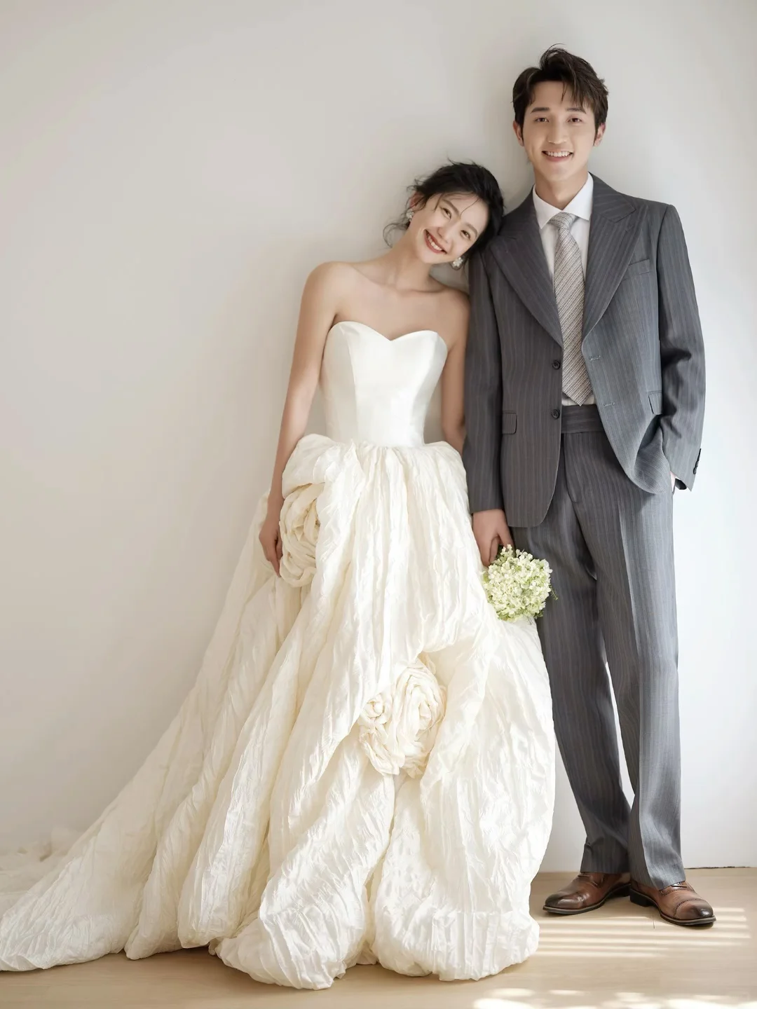 Robe de mariée longue en satin, sans bretelles, style robe de bal unique, C3997