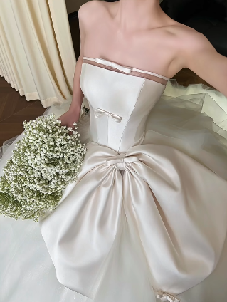 Unique Ball Gown Strqpless Satin Tulle Long Wedding Dresses C4019