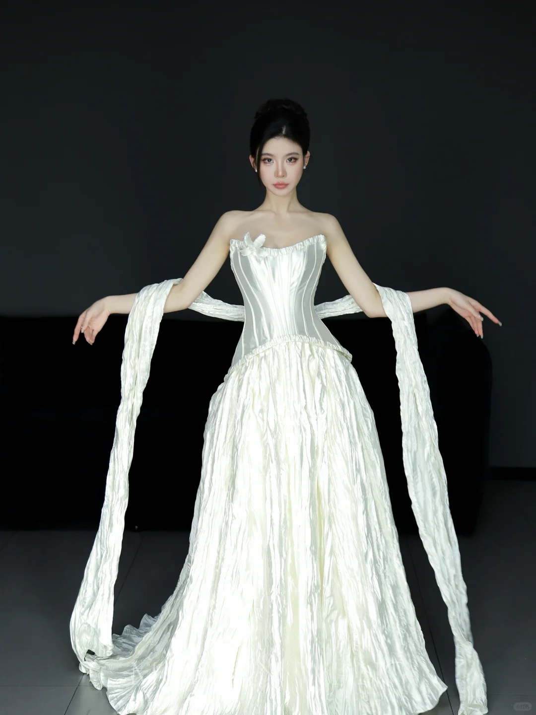 Robe de mariée longue en satin, coupe A, sans bretelles, unique, C4030