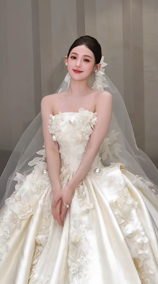 Robe de mariée longue en satin, bustier et voile, effet appliques, style bal de rêve, C4035