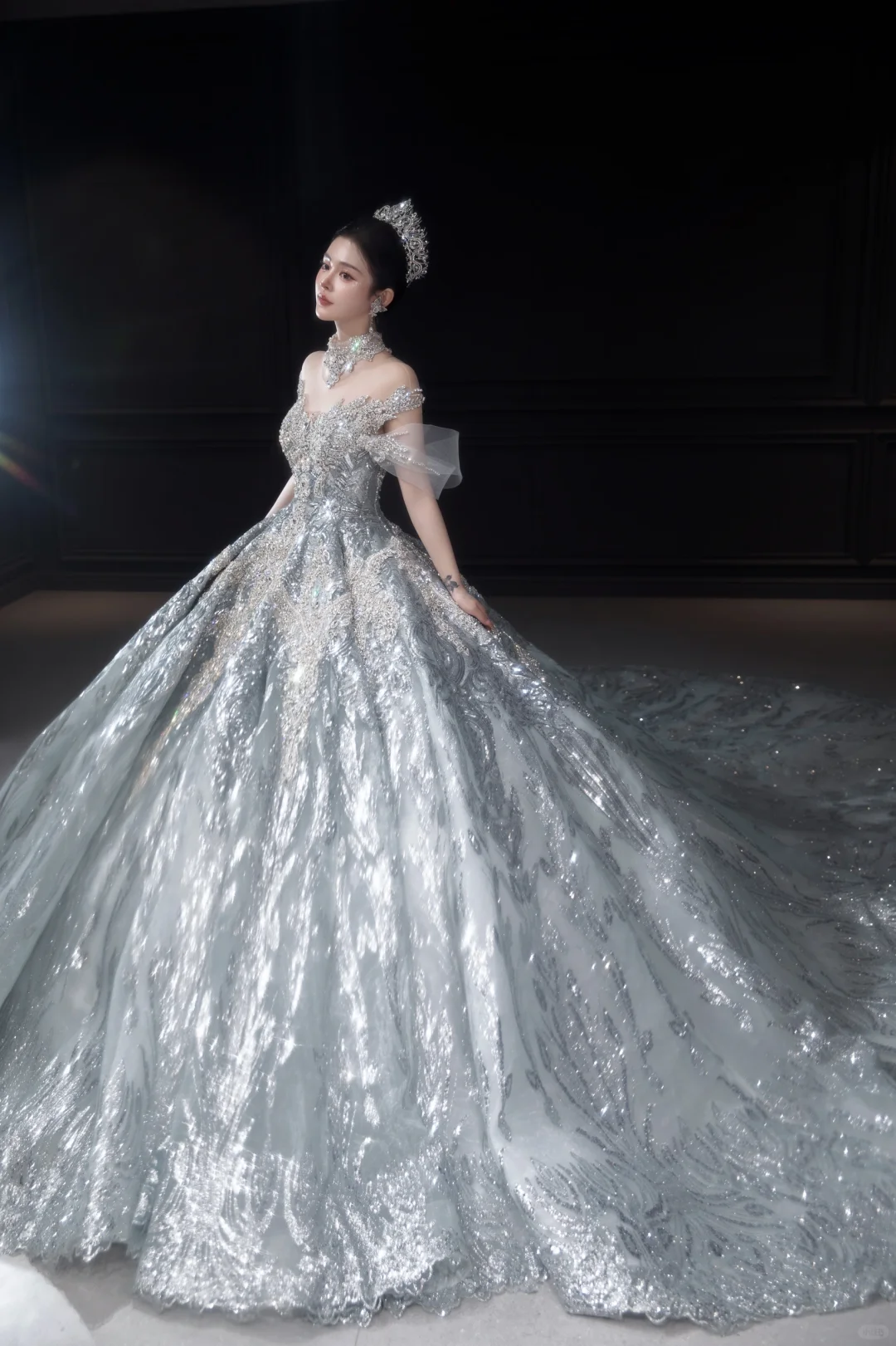 Robe de mariée longue en tulle et sequins, épaules dénudées, style bal intemporel, C4038